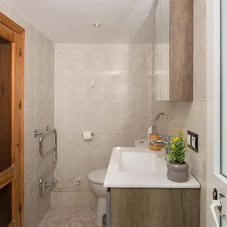 Con Piscina Privada