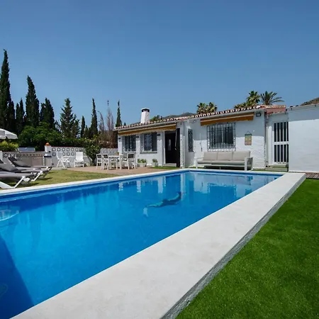 Con Piscina Privada